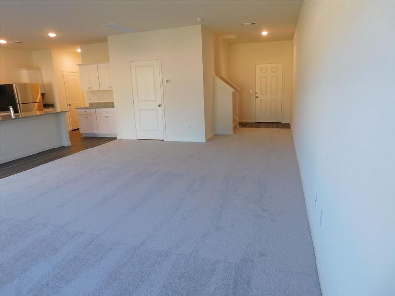 Spacious, unfurnished interior of a new home in Royal Pines, Porter (Image 16).