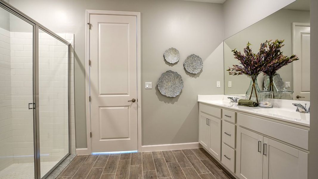 1941 Hartford Owners Bath 2of2 F1 Base3 4 30 25