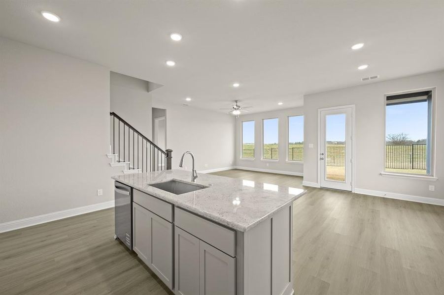 2432 Scott- Kitchen-4