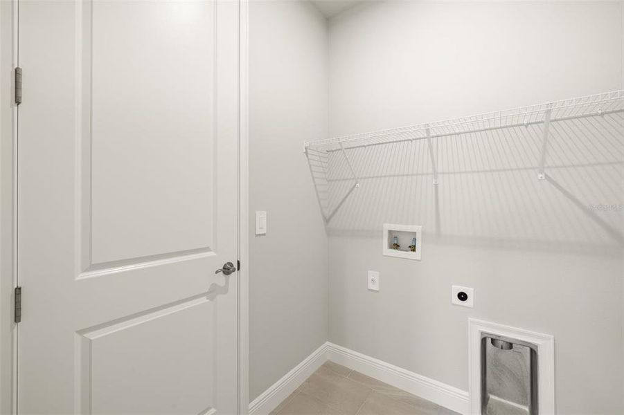 Spacious, unfurnished interior of a new home in Brightmore at Wellen Park, Venice (Image 16).