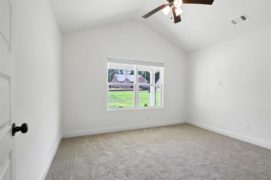 Spacious, unfurnished interior of a new home in , Hartwell (Image 29).