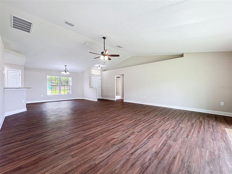 Spacious, unfurnished interior of a new home in , Dunnellon (Image 21).