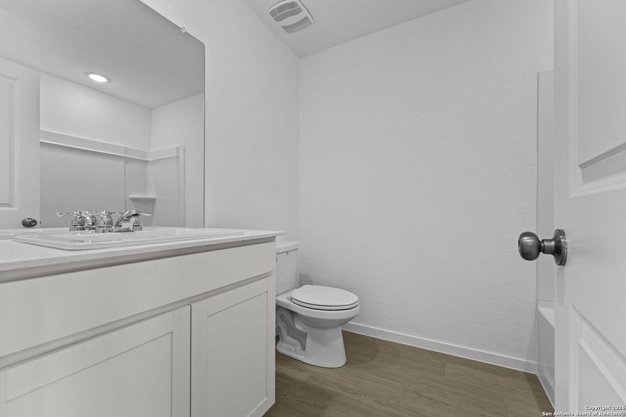 Image 21 of a home in .