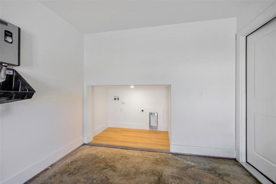 Spacious, unfurnished interior of a new home in , Dallas (Image 19).