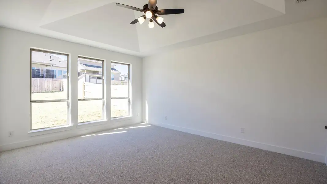 Spacious, unfurnished interior of a new home in Nolina 60', Georgetown (Image 11).