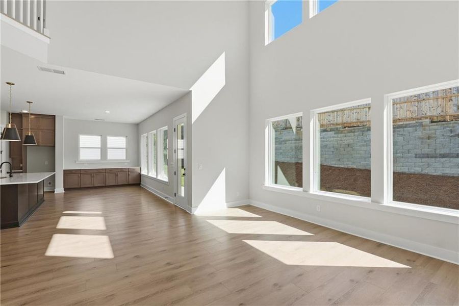 Spacious, unfurnished interior of a new home in Settingdown Farms, Cumming (Image 28).