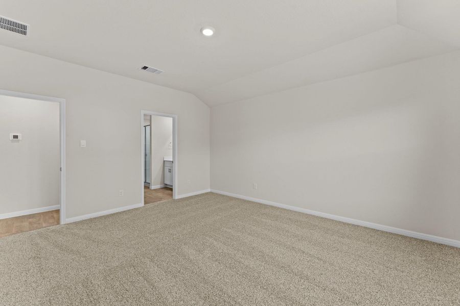 Spacious, unfurnished interior of a new home in Whisper South, San Marcos (Image 25). Spacious, unfurnished interior of a new home in Whisper South, San Marcos (Image 25).