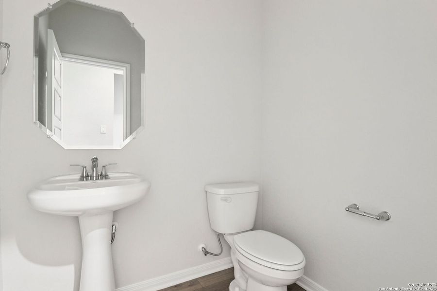 Image 50 of a home in Royal Crest. Image 50 of a home in Royal Crest.