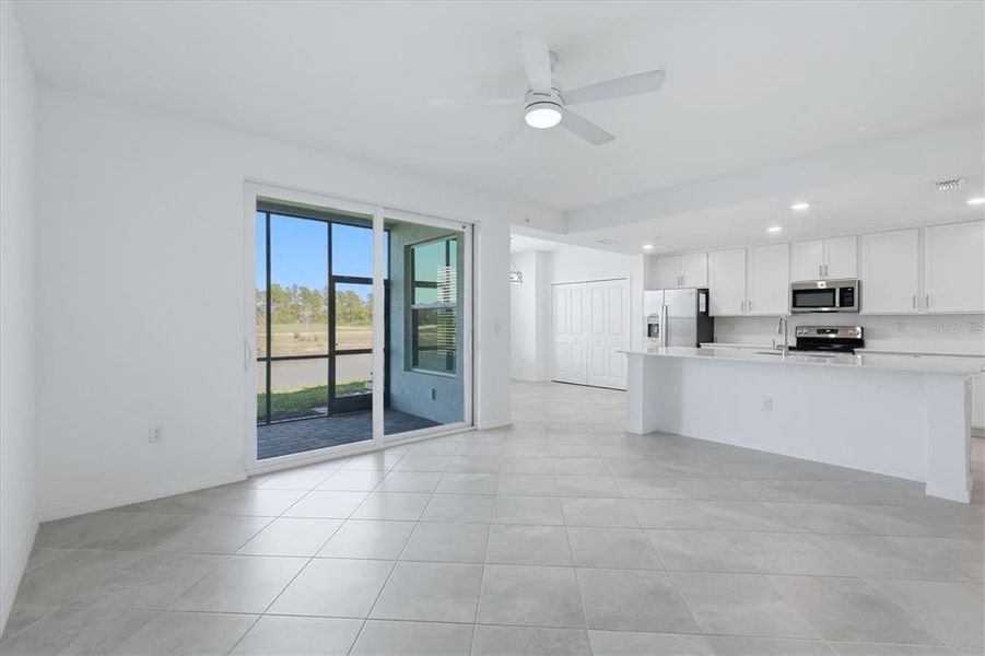 Spacious, unfurnished interior of a new home in , Venice (Image 12).