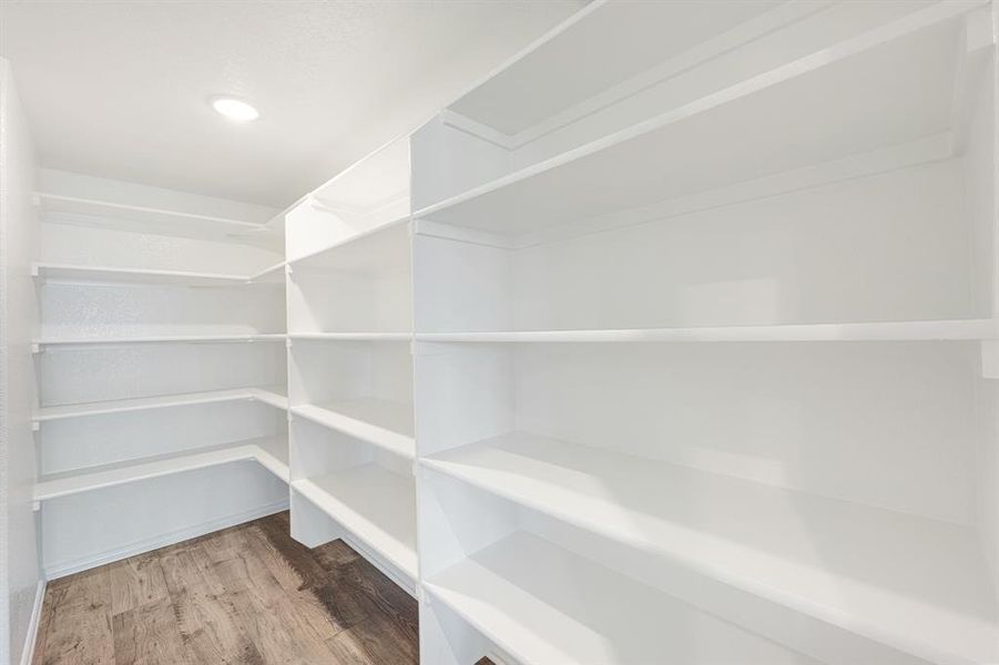 Spacious, unfurnished interior of a new home in Hulen Trails, Fort Worth (Image 39).