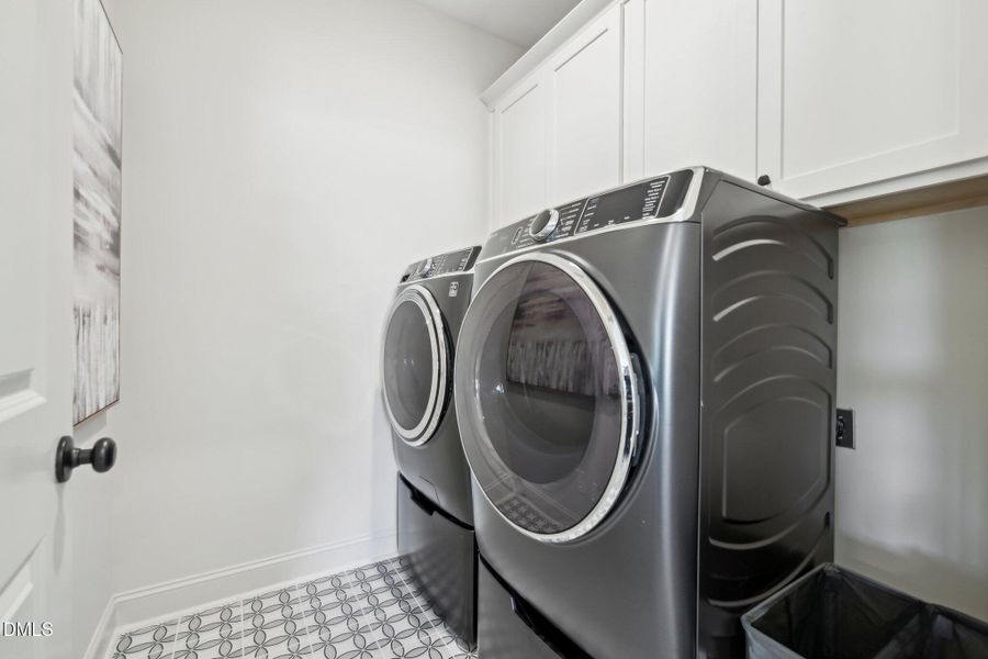 48-web-or-mls-296 Marvel Drive-2904-048