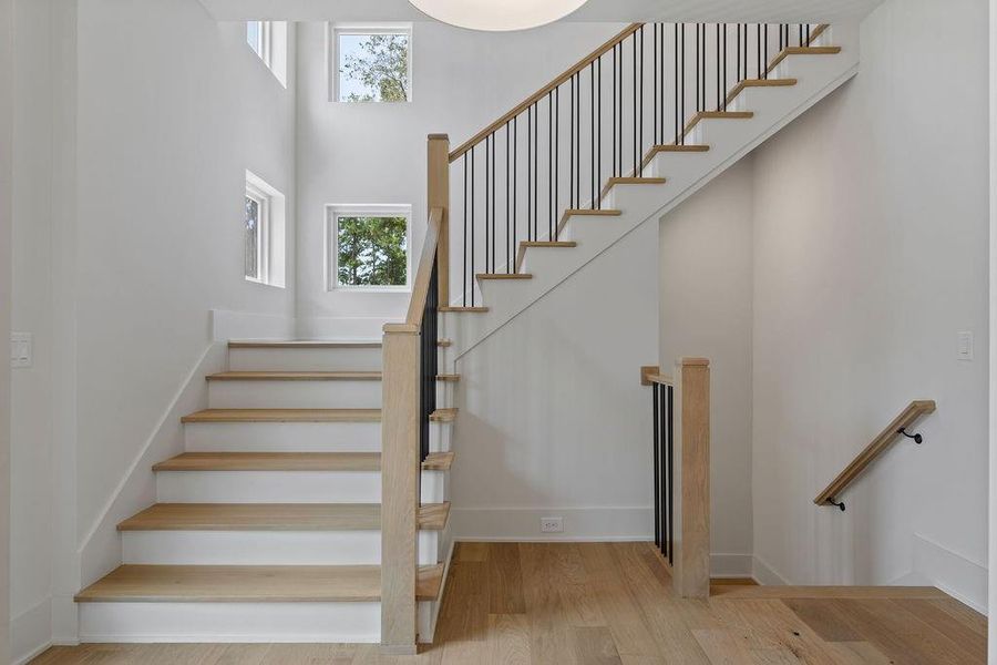 Spacious, unfurnished interior of a new home in Aster, Roswell (Image 33).
