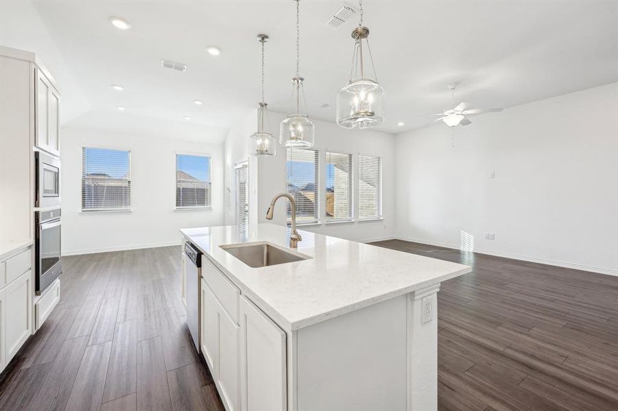 eat in dining area hardwood / wood-style floors