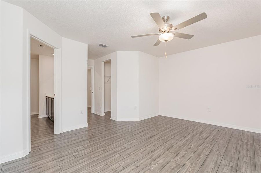 Spacious, unfurnished interior of a new home in , Palm Bay (Image 16).