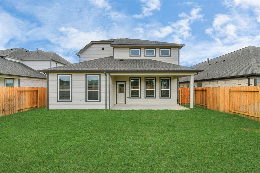 Come and see this spacious backyard with its beautiful covered patio. There is plenty of room for the kids to play and adults to relax. Perfect for your outdoor living space, patio furniture, bbq pit, and so much more. The possibilities are endless!