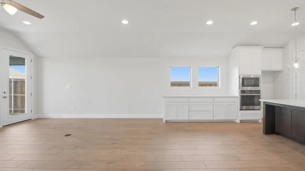 Spacious, unfurnished interior of a new home in Meraki, Forney (Image 20).