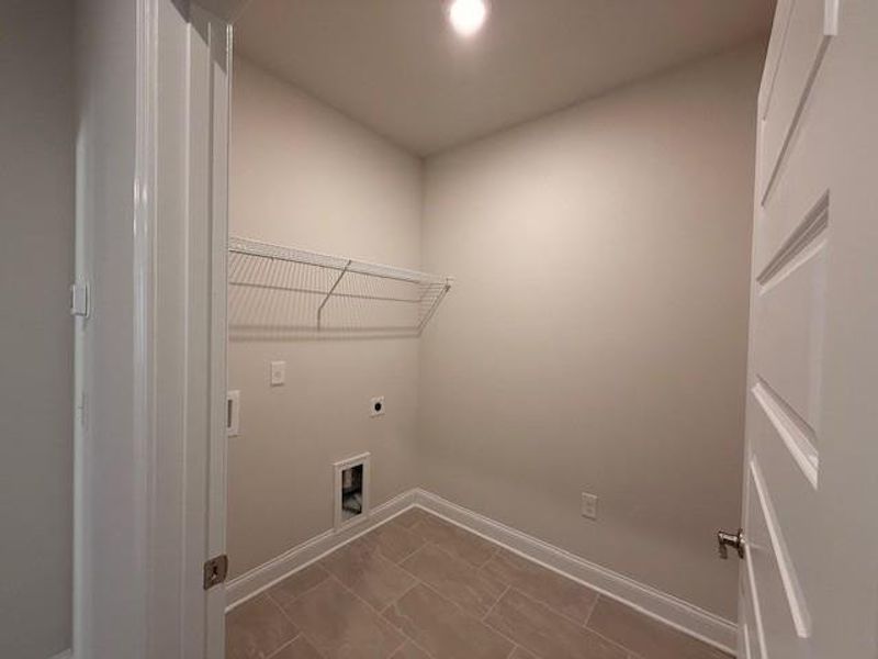 Spacious, unfurnished interior of a new home in Cooper's Walk, Loganville (Image 24).