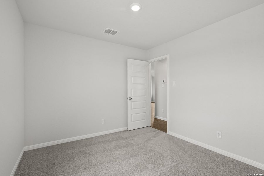 Spacious, unfurnished interior of a new home in Applewhite Meadows, San Antonio (Image 20).