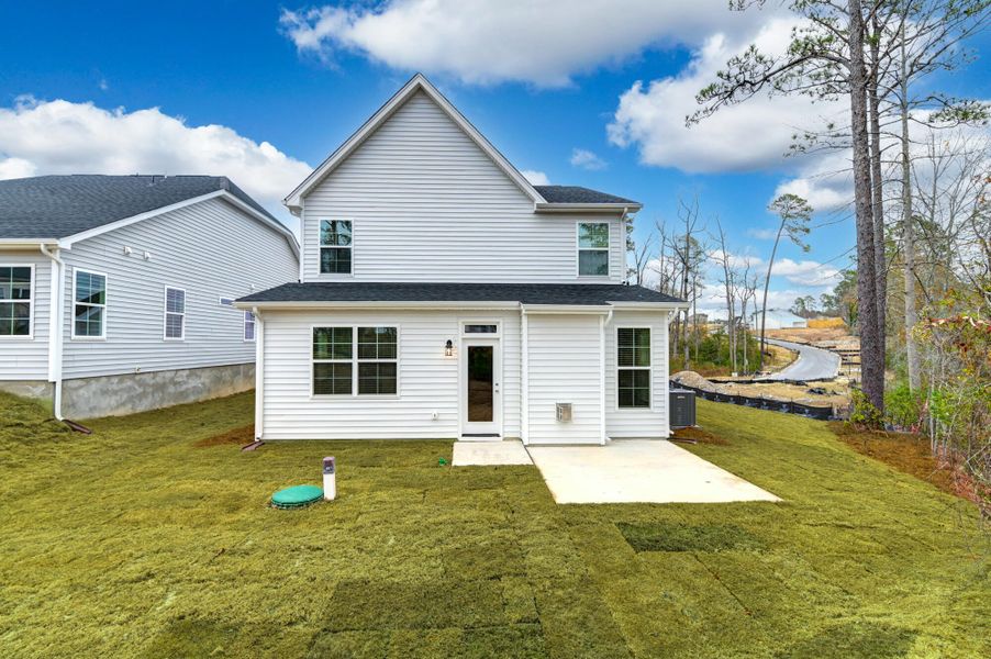 Exterior details and patio area of a home in Ashton Lakes, Lexington (Image 4).
