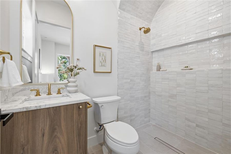 Furnished interior view inside a new home in , St. Petersburg (Image 10).