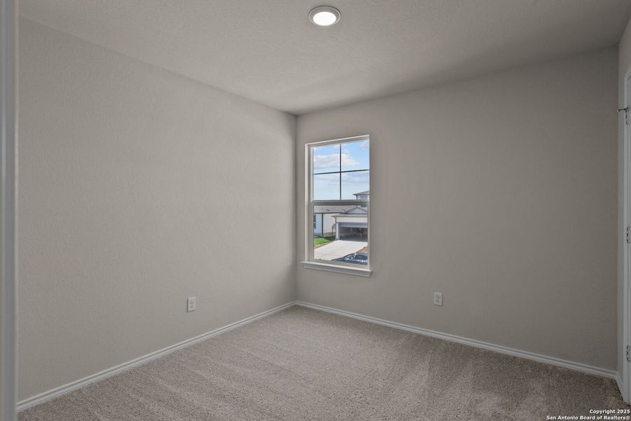 Image 24 of a home in Cinco Lakes. Image 24 of a home in Cinco Lakes.