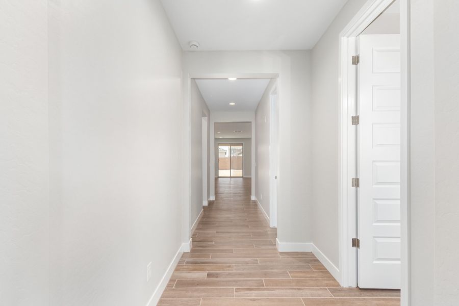 Spacious, unfurnished interior of a new home in Allen Ranches, Litchfield Park (Image 12). Spacious, unfurnished interior of a new home in Allen Ranches, Litchfield Park (Image 12).