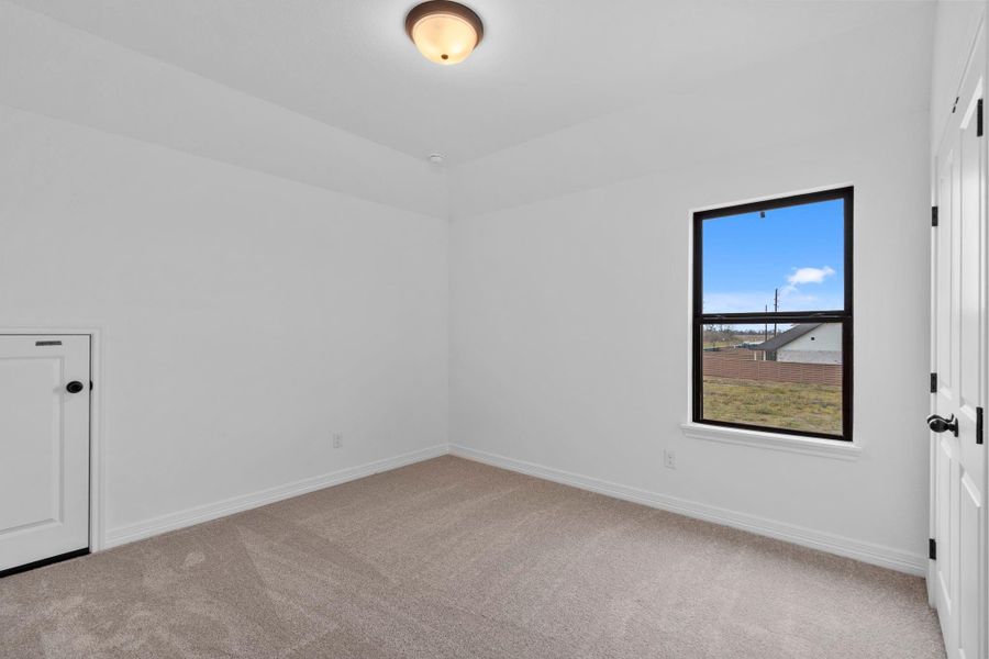 Spacious, unfurnished interior of a new home in Austin Point, Richmond (Image 30).