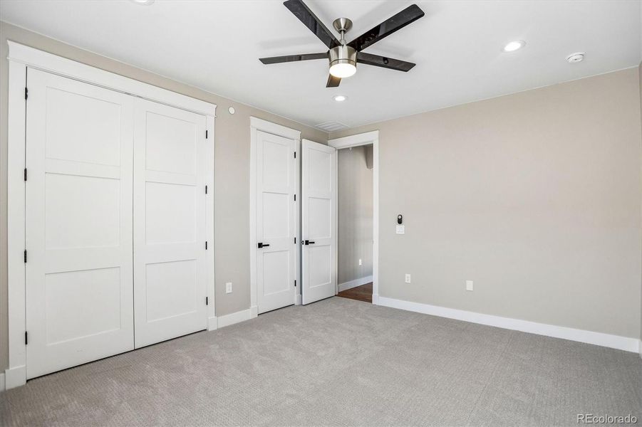 Spacious, unfurnished interior of a new home in , Hudson (Image 38).