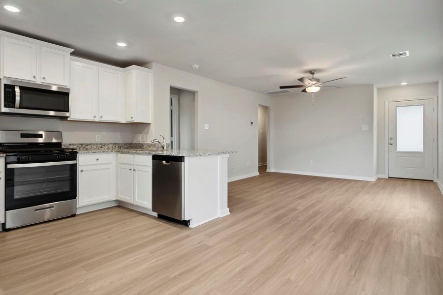 Image 15 of a home in Sweetwater Ridge. Image 15 of a home in Sweetwater Ridge.