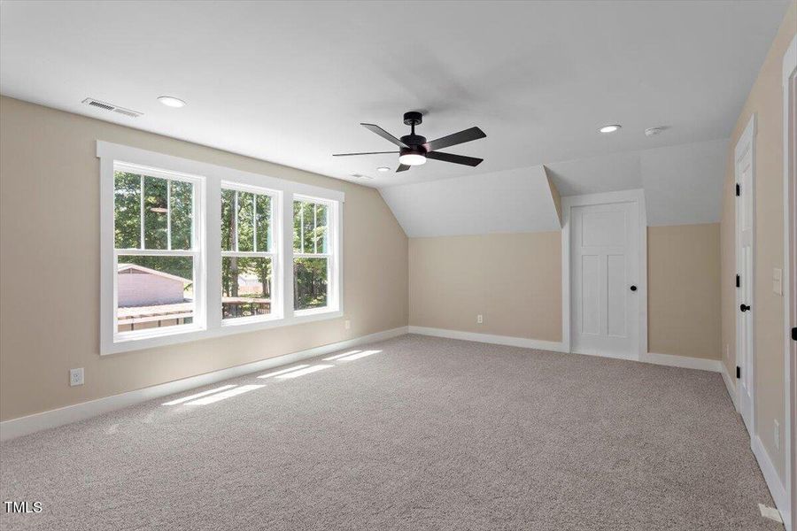 33-2405 Pearces Rd [2174059]_33