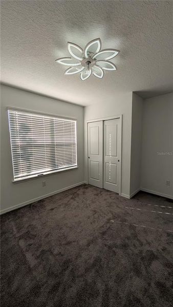 Spacious, unfurnished interior of a new home in North Park Isle, Plant City (Image 20).