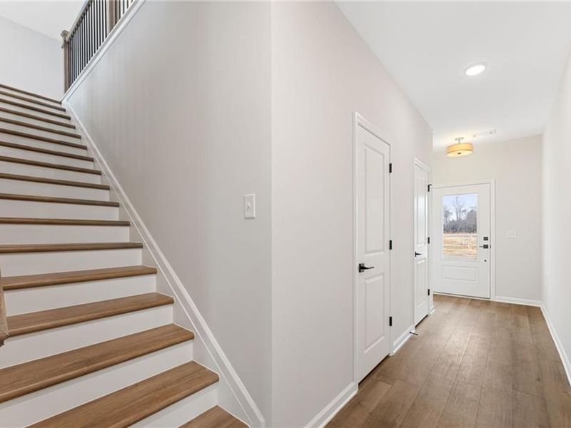 Spacious, unfurnished interior of a new home in Cedar Farms, Winder (Image 10).