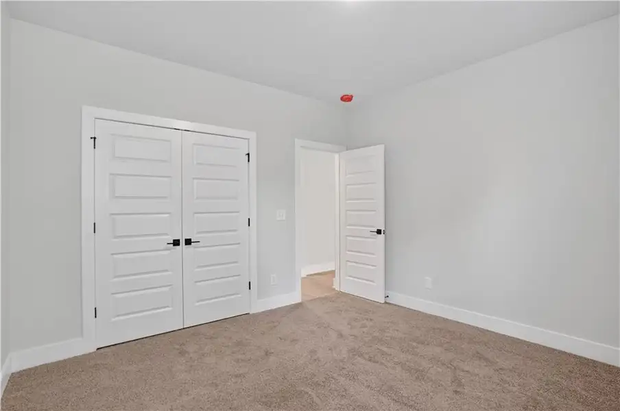 Spacious, unfurnished interior of a new home in , Villa Rica (Image 17).