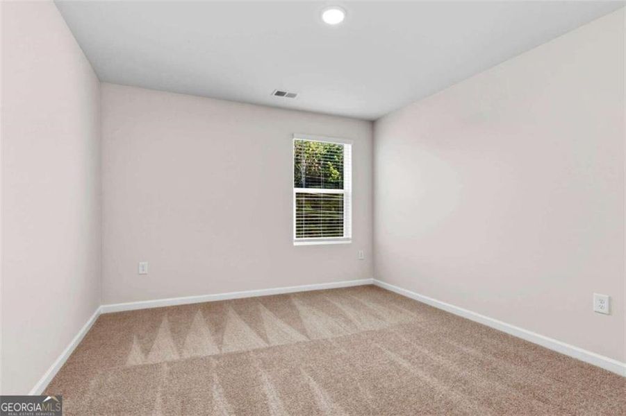 Spacious, unfurnished interior of a new home in Parkway James, Snellville (Image 10).