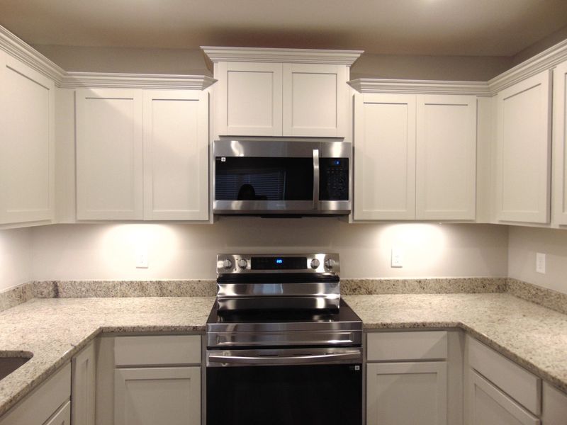 Close-up of interior finishes inside a home in Evergreen Farms, Murfreesboro (Image 7).