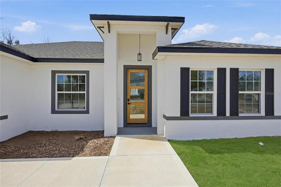 Exterior details and patio area of a home in , Ocala (Image 30). Exterior details and patio area of a home in , Ocala (Image 30).