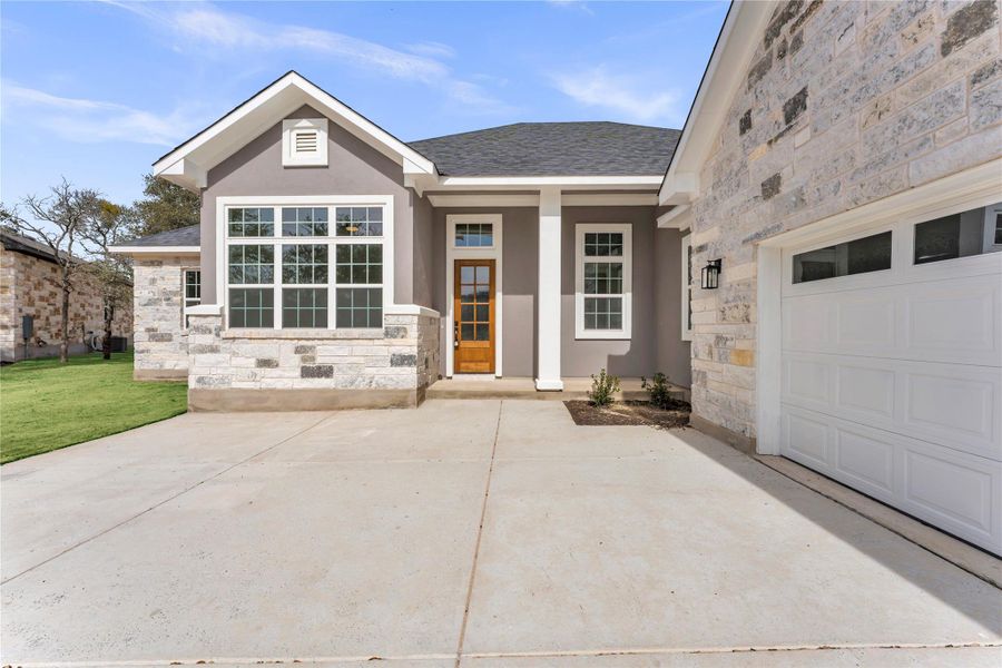 Exterior details and patio area of a home in , Burnet (Image 3).