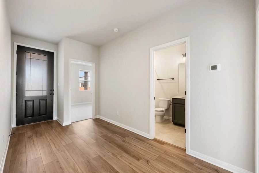 Spacious, unfurnished interior of a new home in Berry Creek Highlands, Georgetown (Image 21).