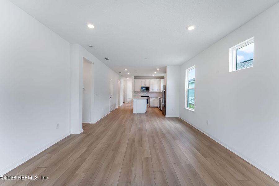 Spacious, unfurnished interior of a new home in Del Webb Wildlight, Wildlight (Image 30).