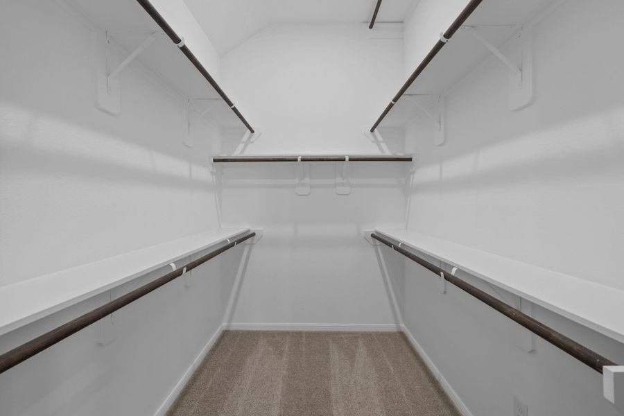 Spacious, unfurnished interior of a new home in The Meadows at Imperial Oaks 60', Conroe (Image 29).