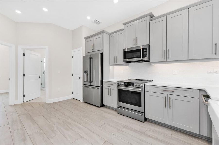 Furnished interior view inside a new home in Seahaven, Punta Gorda (Image 7).