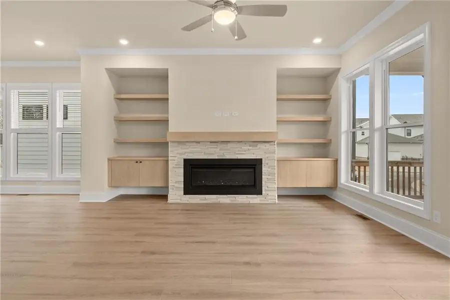 Image 30 of a home in Waterside Single Family. Image 30 of a home in Waterside Single Family.