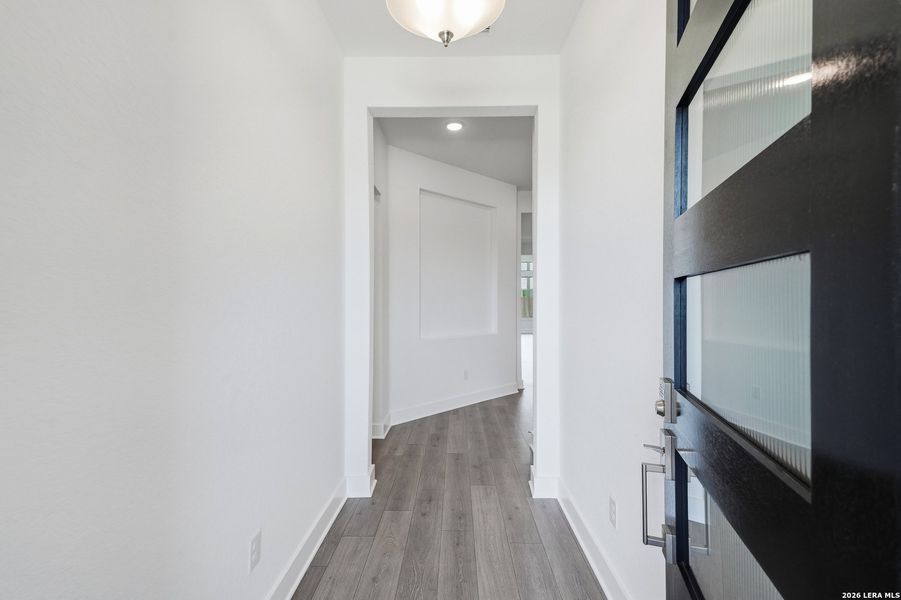 Spacious, unfurnished interior of a new home in Stillwater Ranch, San Antonio (Image 20). Spacious, unfurnished interior of a new home in Stillwater Ranch, San Antonio (Image 20).
