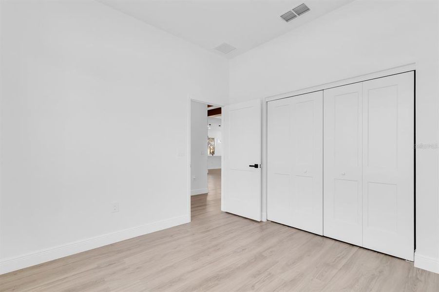 Spacious, unfurnished interior of a new home in , Haines City (Image 41).