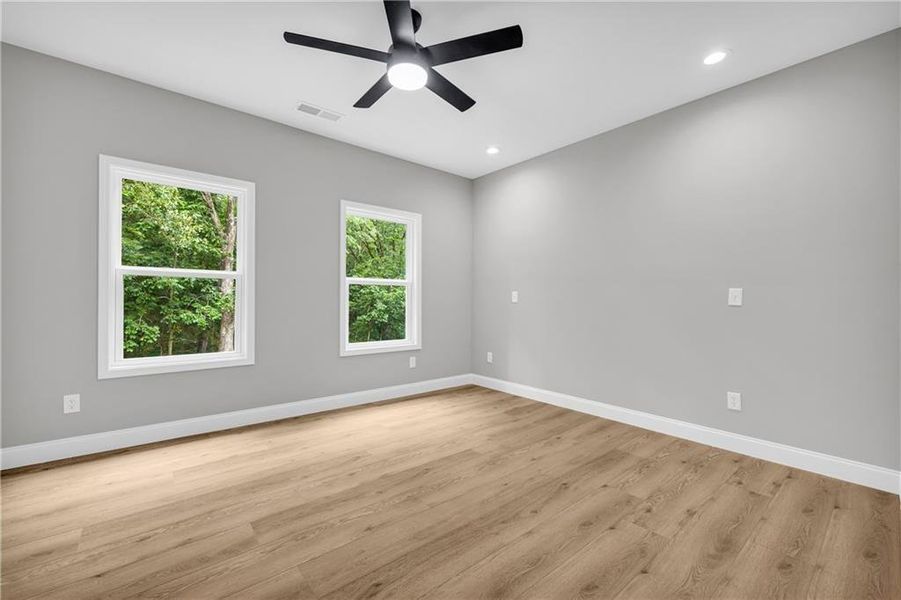 Spacious, unfurnished interior of a new home in , Franklin Springs (Image 21).