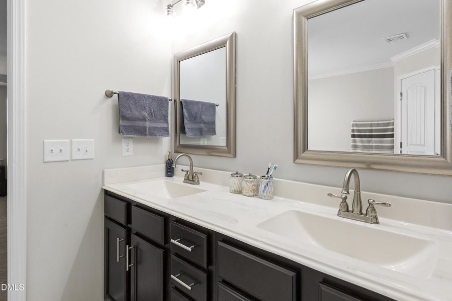 191_hazelwood_road_bathroomA_2 191_hazelwood_road_bathroomA_2