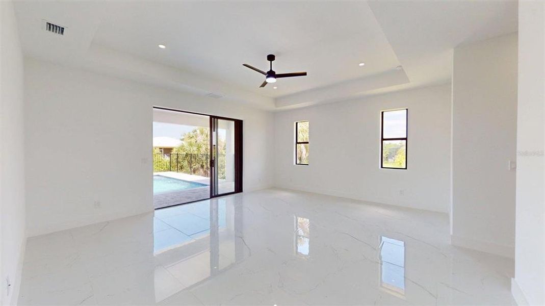 Spacious, unfurnished interior of a new home in , Punta Gorda (Image 39).