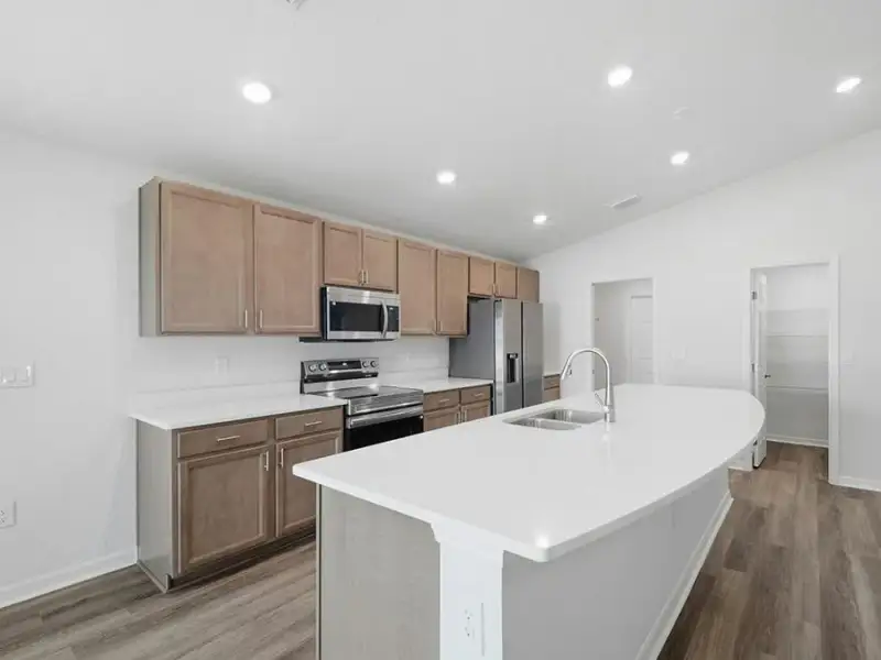 Brand-new 4-bedroom home for sale in Riverview, FL!