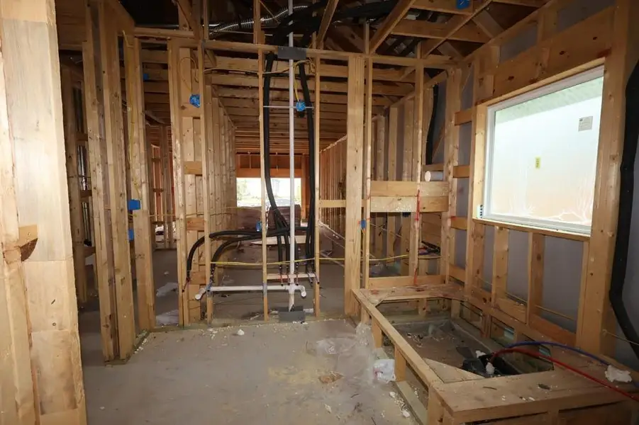 Spacious, unfurnished interior of a new home in Grand Central Park 55' Homesites, Conroe (Image 5).