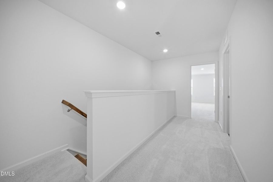 SUN_Everlee_Pic_CarsonII_QMI_230_Hall_1o SUN_Everlee_Pic_CarsonII_QMI_230_Hall_1o